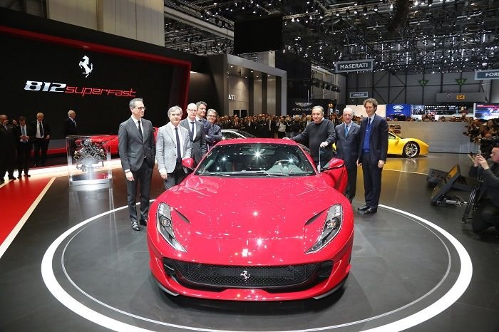 Ferrari 812 Superfast-2